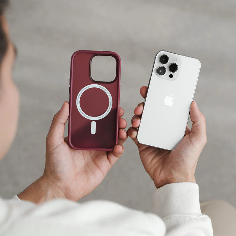 Clear Case Red matt iPhone 13 + colored buttons