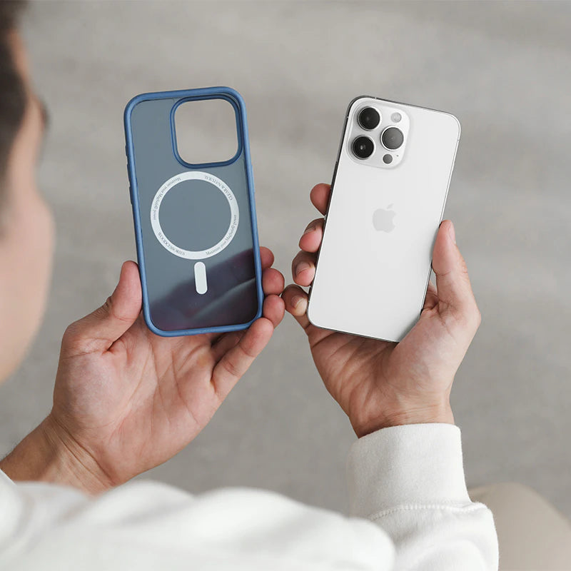 Clear Case Blue matt iPhone 14 Pro + colored buttons