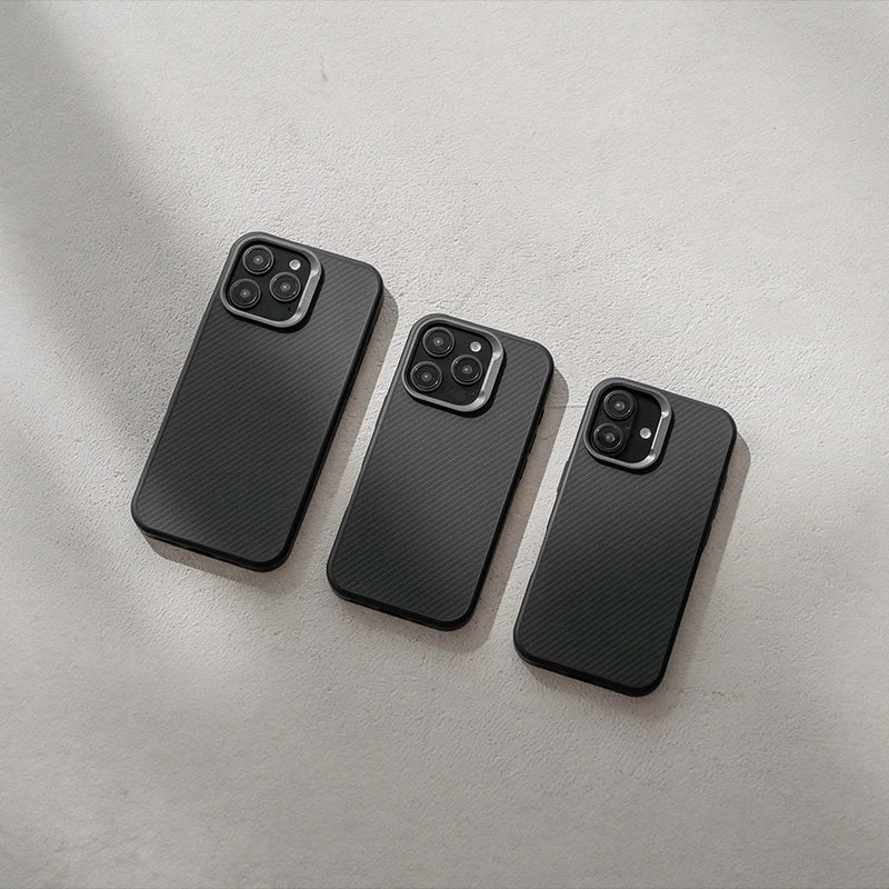 iPhone 17 Carbon Case with MagSafe