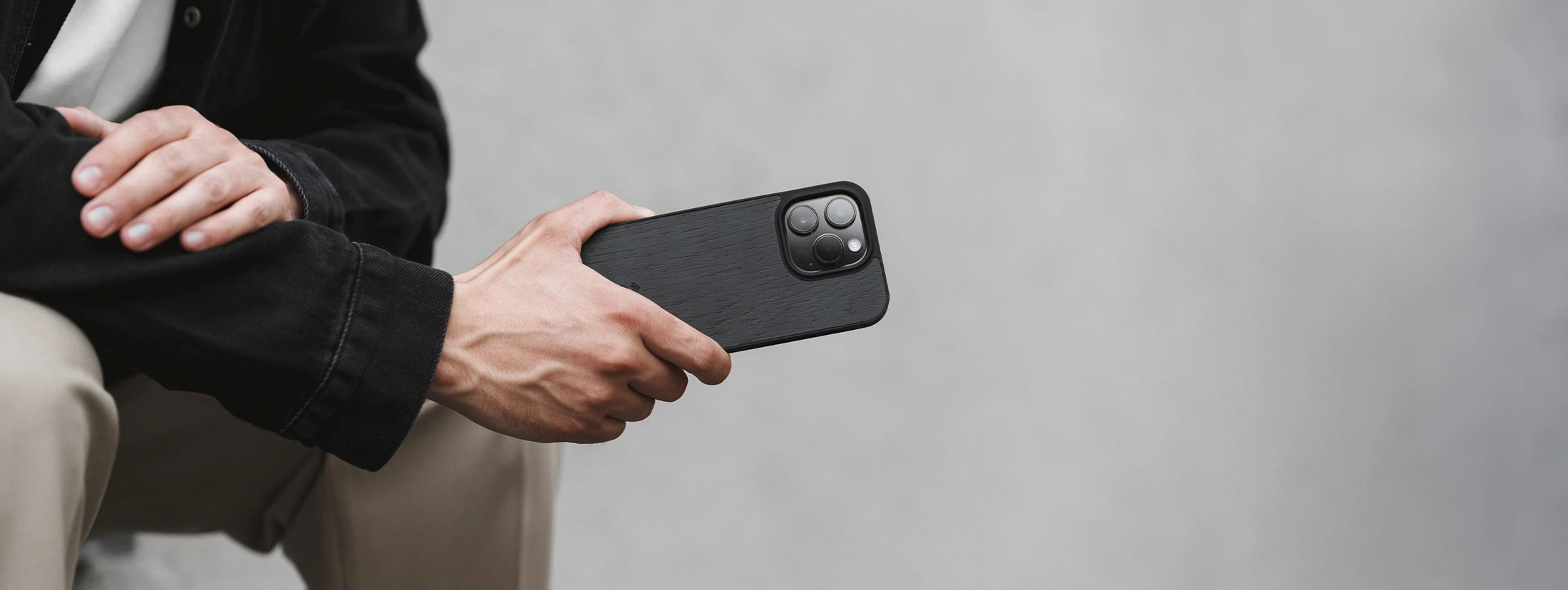 iphone 15 wood MagSafe phone case