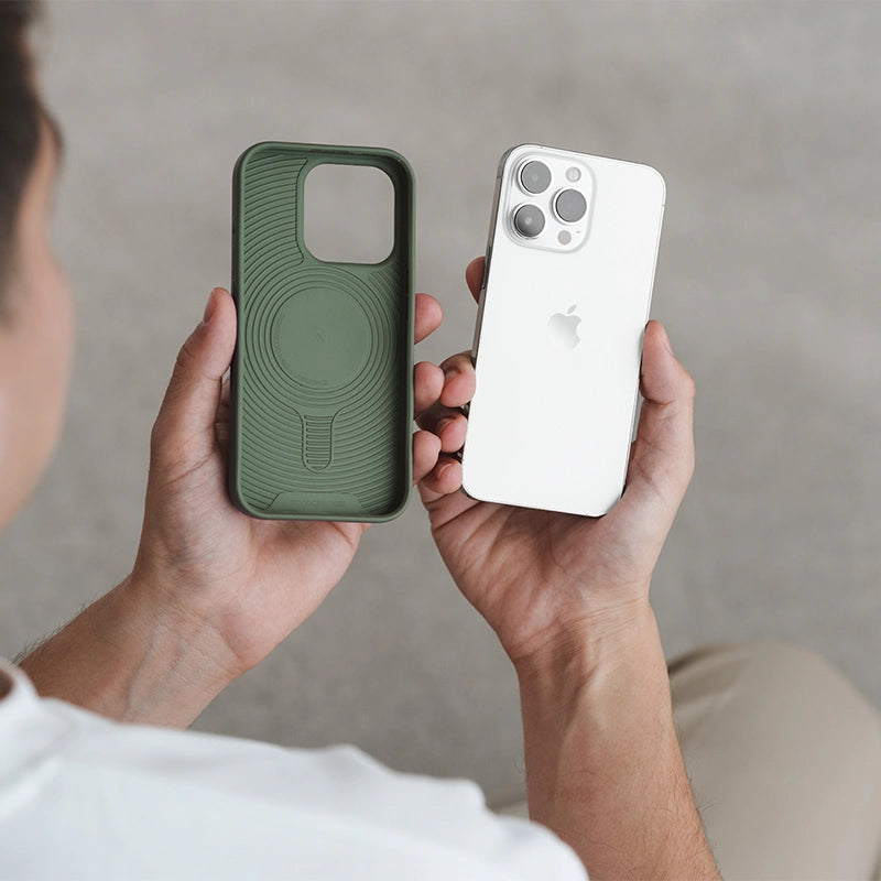 Iphone 15 Plus sustainable organic cell phone case green