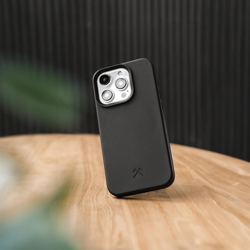 Iphone 15 Pro sustainable organic phone case black