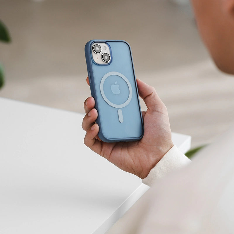 iPhone 14 Clear Case MagSafe blue/matt