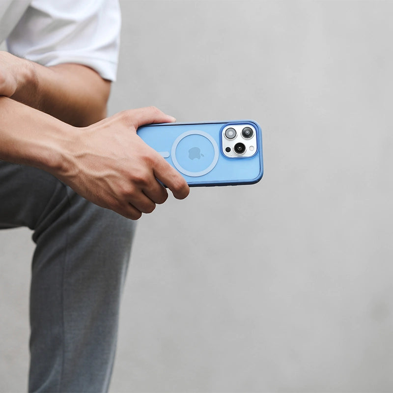 iPhone 15 Clear Case MagSafe blue/matt