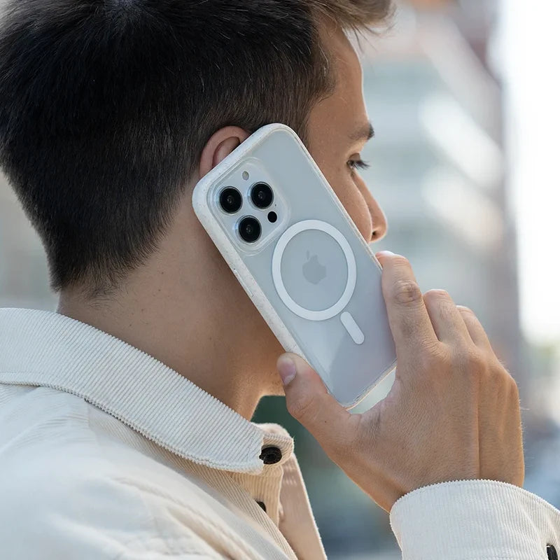 Iphone 14 Pro clear MagSafe case white/ clear