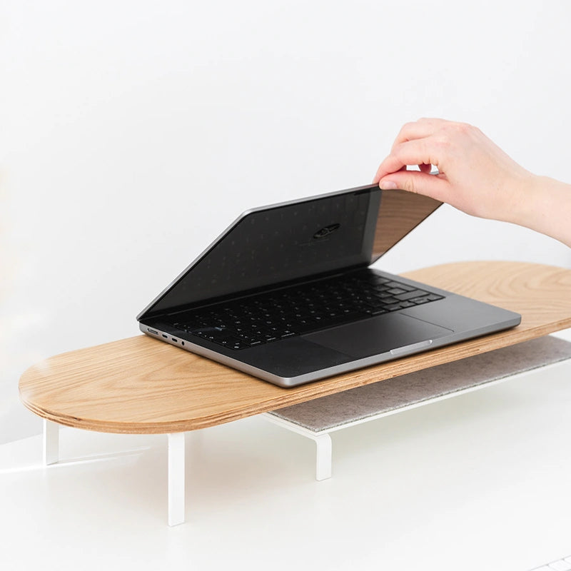 Monitor elevation with shelf oak