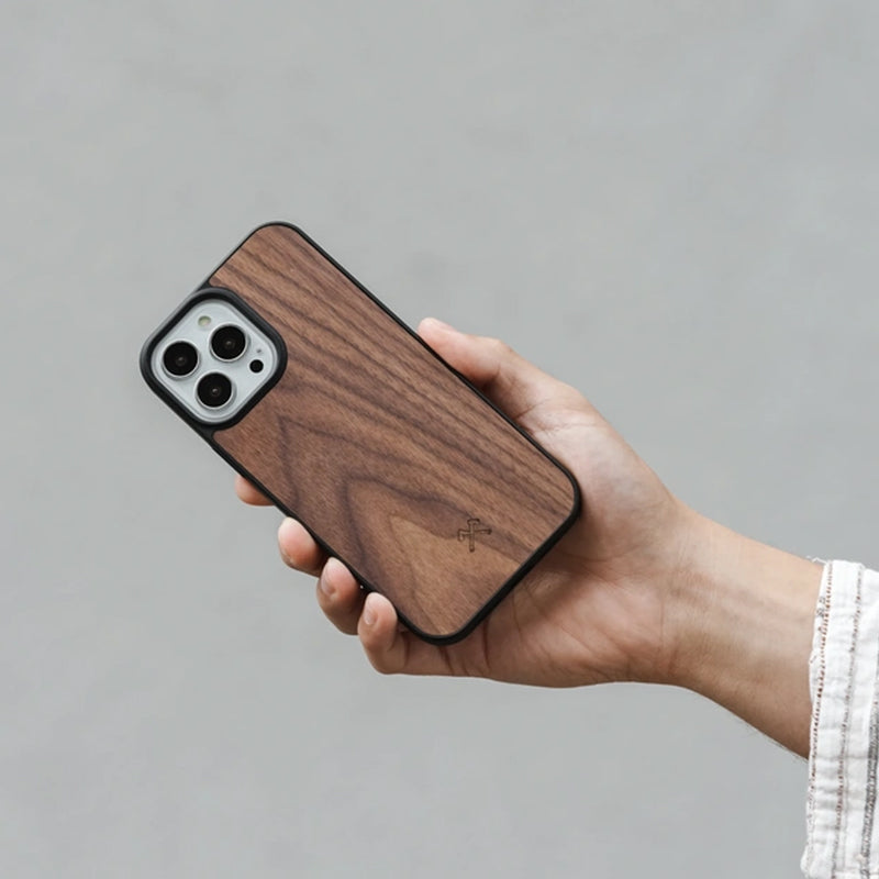 iPhone 14 MagSafe Case Walnut