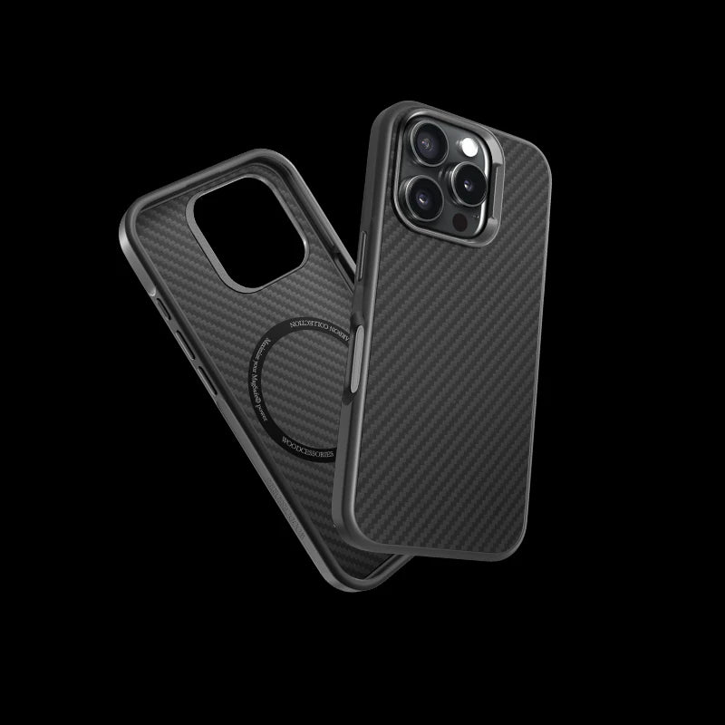 iPhone 15 Pro Carbon Case with MagSafe