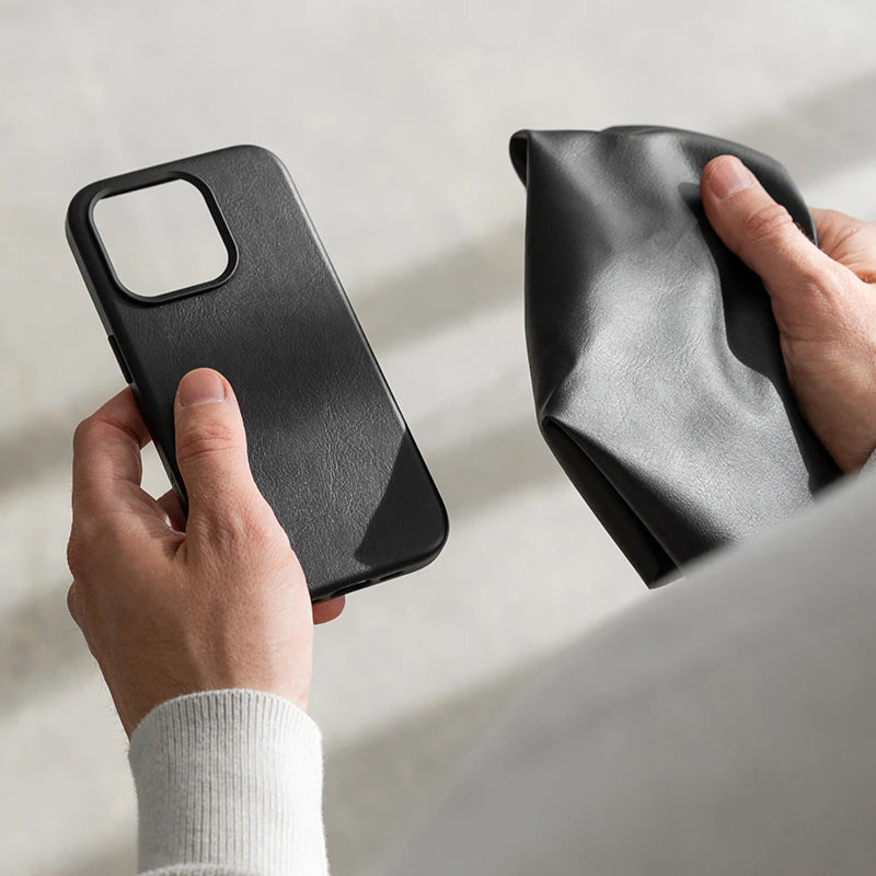 Vegan Leather Case iPhone 15 Plus Black