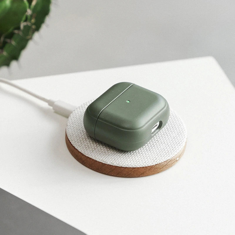 AirPods Case sustainable night green