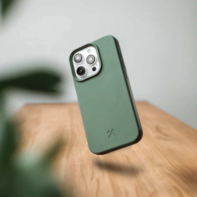 Iphone 15 sustainable organic cell phone case green