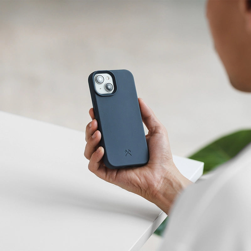 Iphone 15 sustainable organic MagSafe phone case navy blue