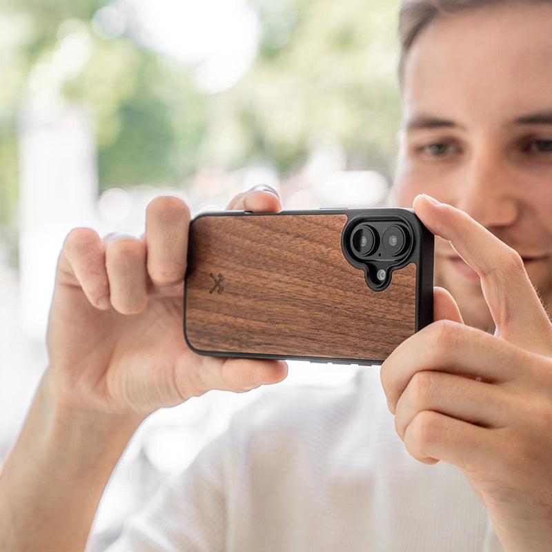 iPhone 16 Case Walnut