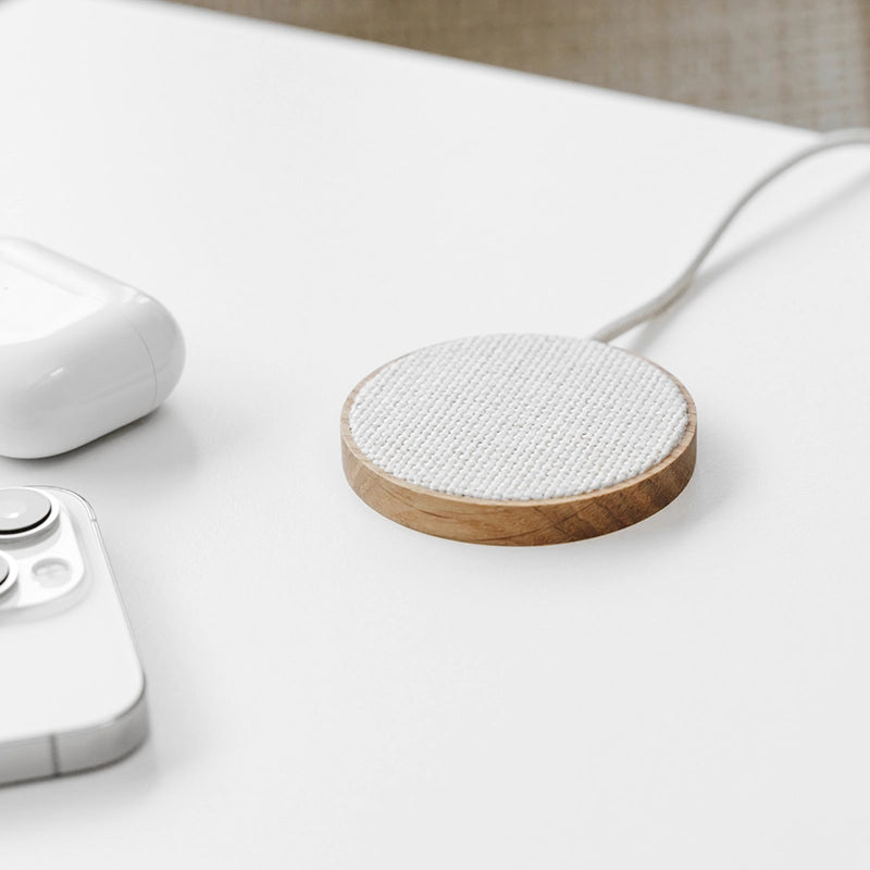 MagSafe Wireless Charger Oak
